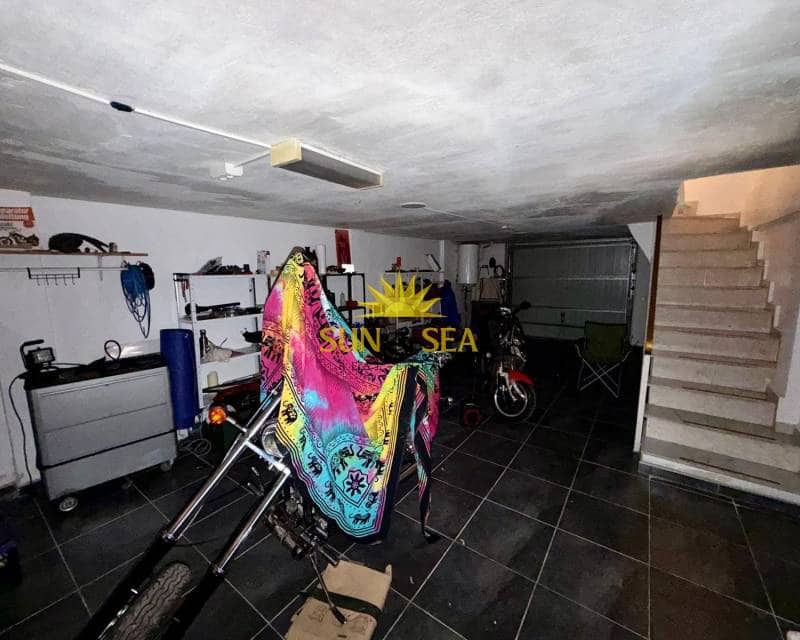 3 soverom Villa til salgs i Orihuela Costa med svømmebasseng garasje - € 250 000 (Ref: 9630572)