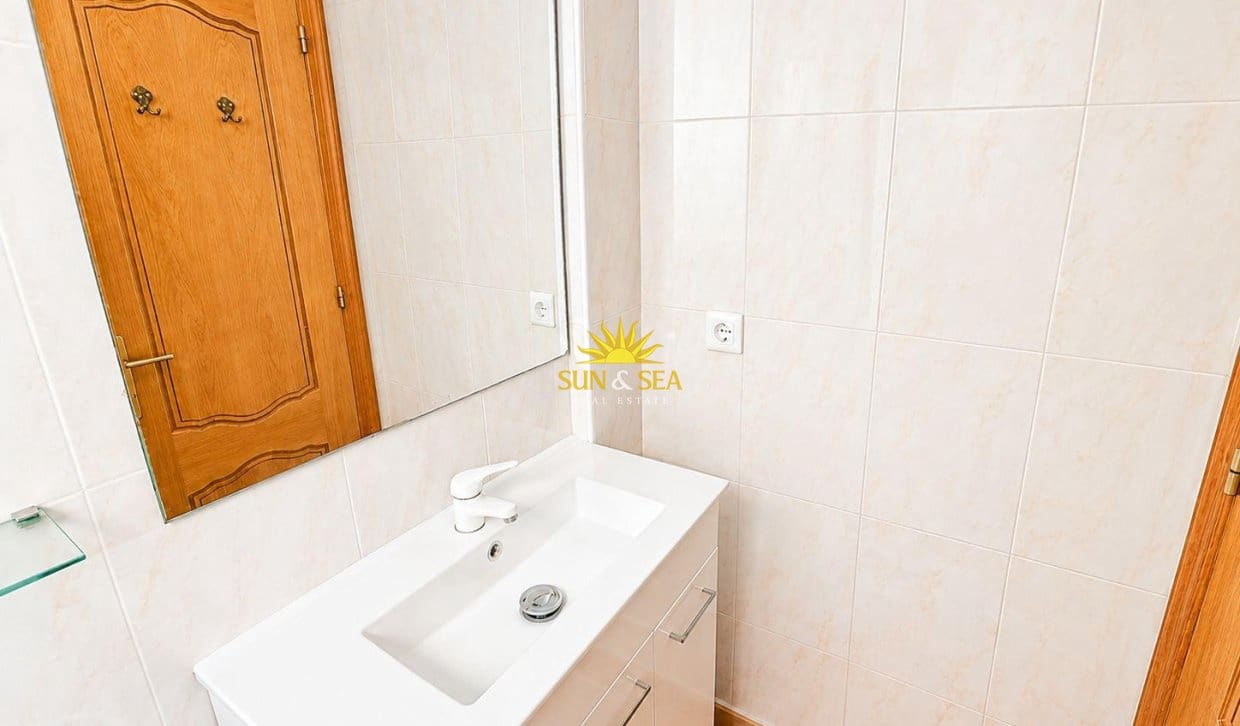 3 soveværelse Villa til salg i Orihuela Costa med swimmingpool garage - € 240.000 (Ref: 9630572)