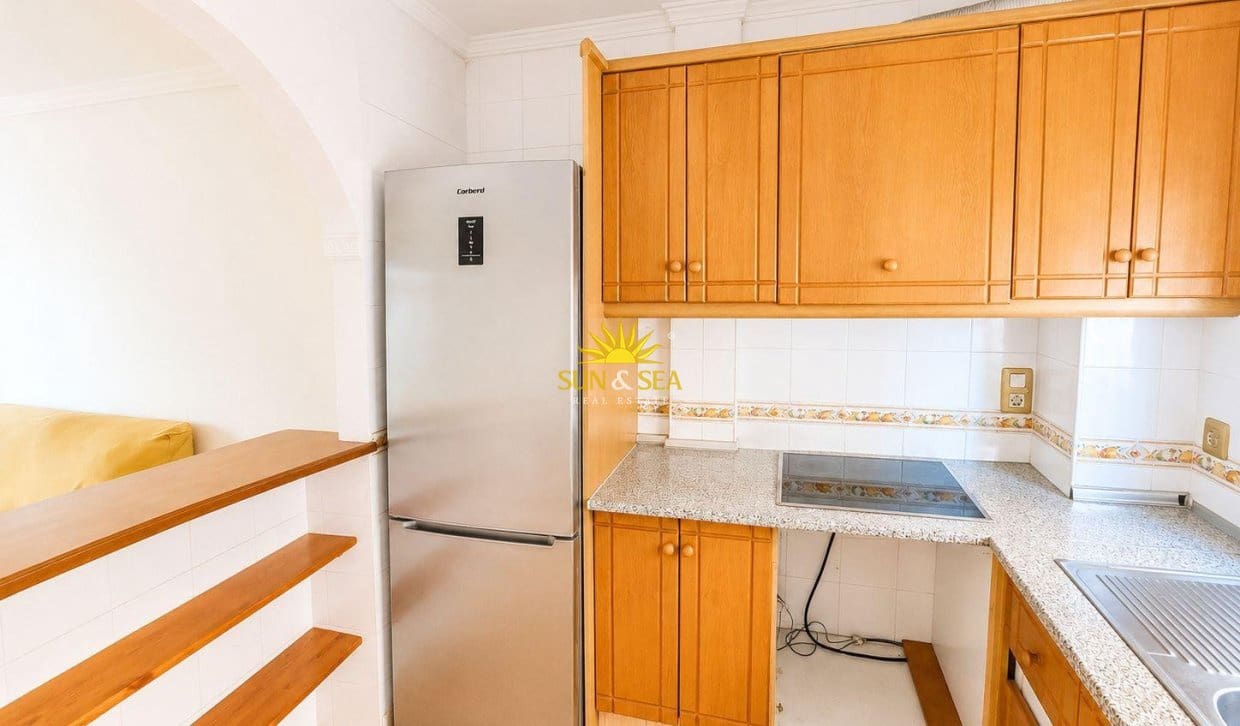 3 soveværelse Villa til salg i Orihuela Costa med swimmingpool garage - € 240.000 (Ref: 9630572)