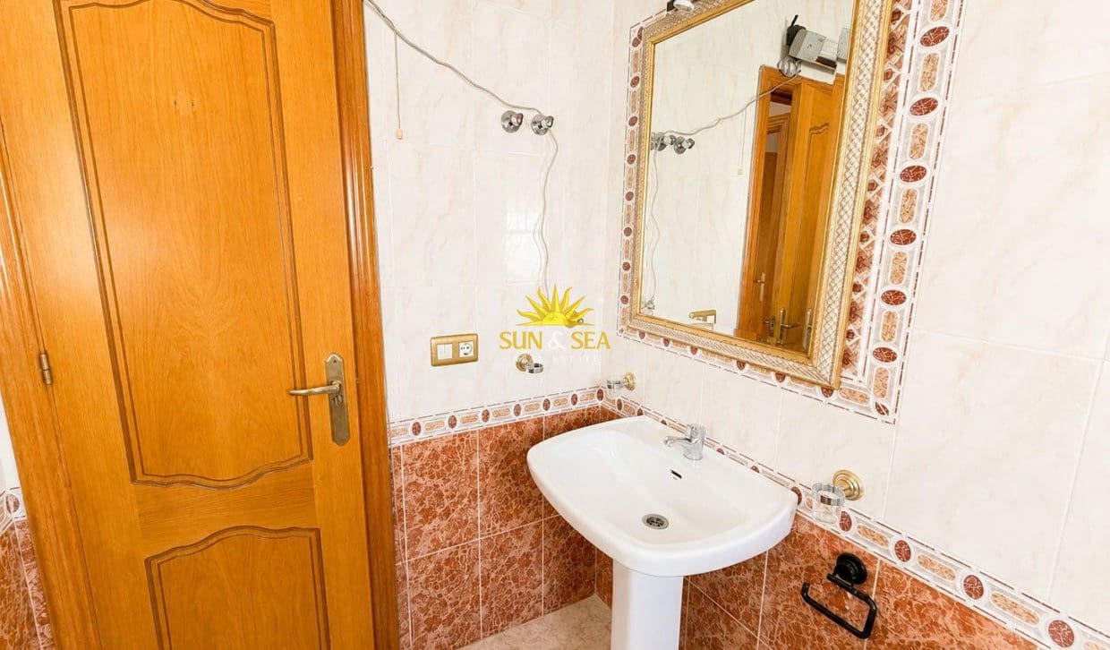 3 soveværelse Villa til salg i Orihuela Costa med swimmingpool garage - € 240.000 (Ref: 9630572)