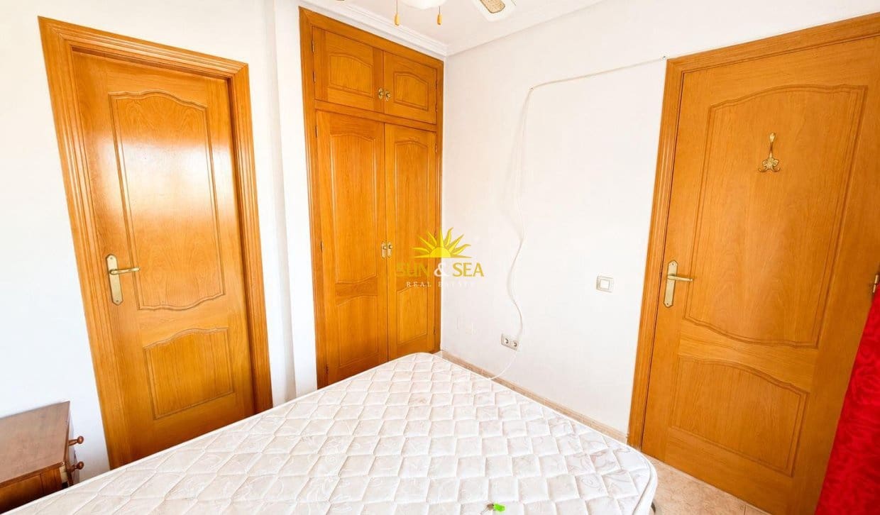 3 soveværelse Villa til salg i Orihuela Costa med swimmingpool garage - € 240.000 (Ref: 9630572)