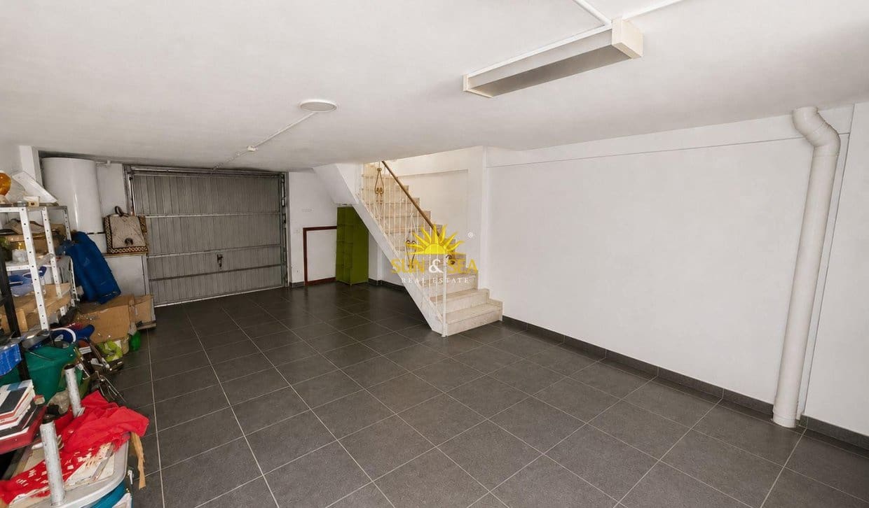 3 soveværelse Villa til salg i Orihuela Costa med swimmingpool garage - € 240.000 (Ref: 9630572)