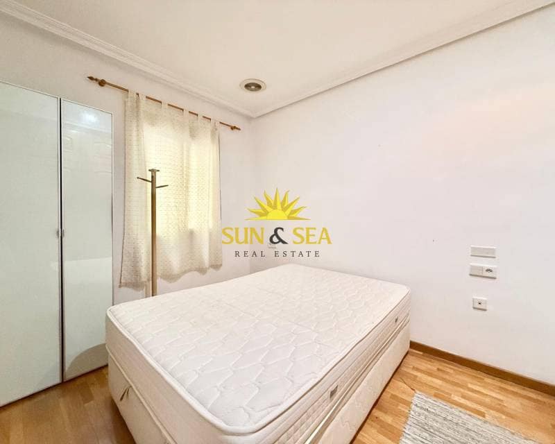 2 bedroom Apartment for rent in Alicante / Alacant city - € 1,000 (Ref: 9630573)