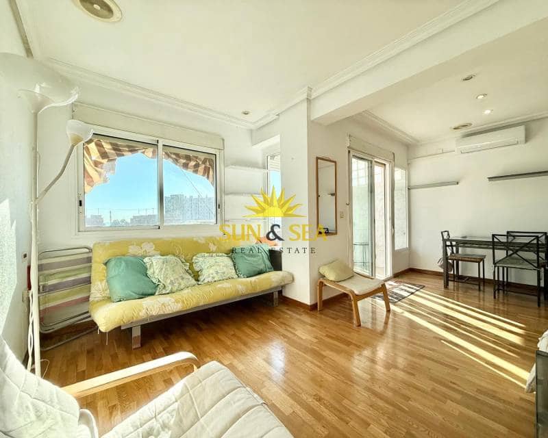 2 bedroom Apartment for rent in Alicante / Alacant city - € 1,000 (Ref: 9630573)