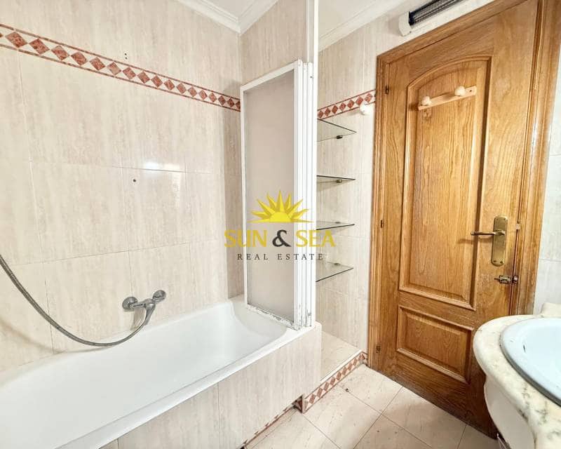 2 bedroom Apartment for rent in Alicante / Alacant city - € 1,000 (Ref: 9630573)