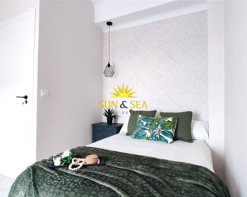 3 makuuhuone Huoneisto vuokrattavana paikassa Alicante kaupunki - 1 200 € (Ref: 9631455)