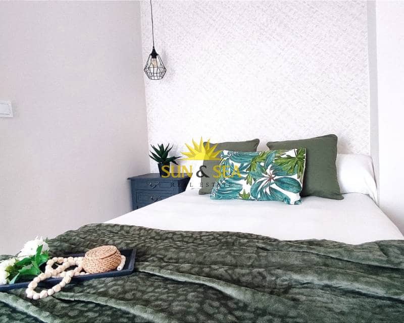 3 makuuhuone Huoneisto vuokrattavana paikassa Alicante kaupunki - 1 200 € (Ref: 9631455)