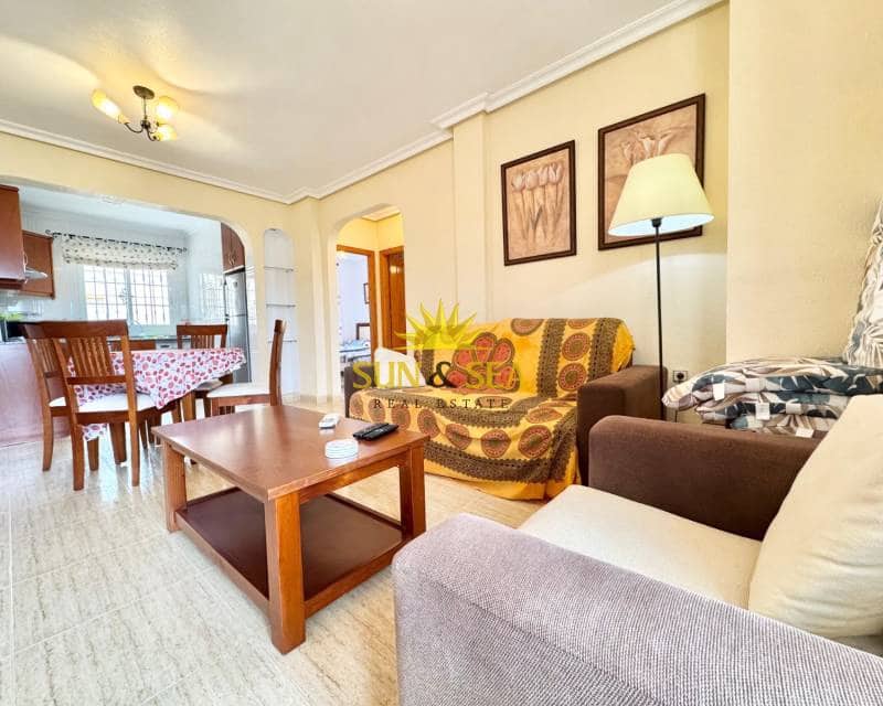 2 quarto Apartamento para arrendar em Cabo Roig com piscina - 950 € (Ref: 9631456)