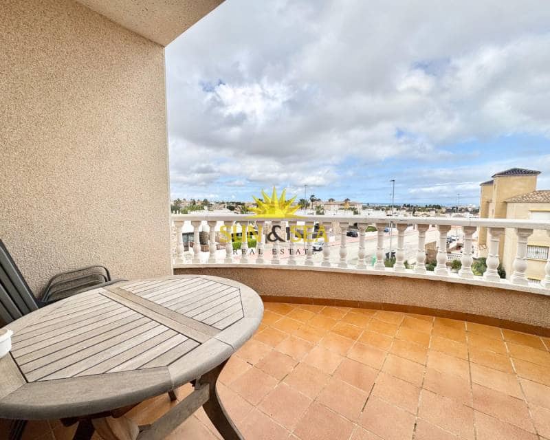 2 quarto Apartamento para arrendar em Cabo Roig com piscina - 950 € (Ref: 9631456)