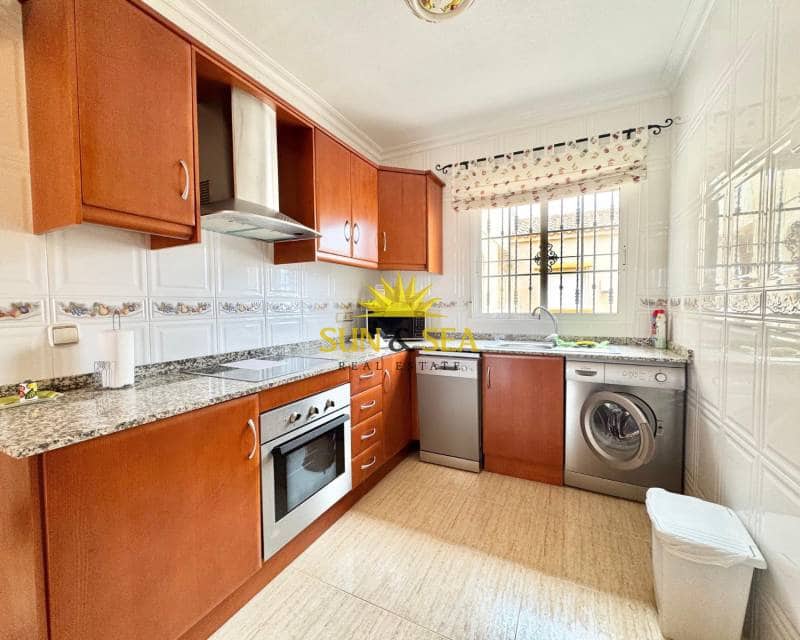 2 quarto Apartamento para arrendar em Cabo Roig com piscina - 950 € (Ref: 9631456)