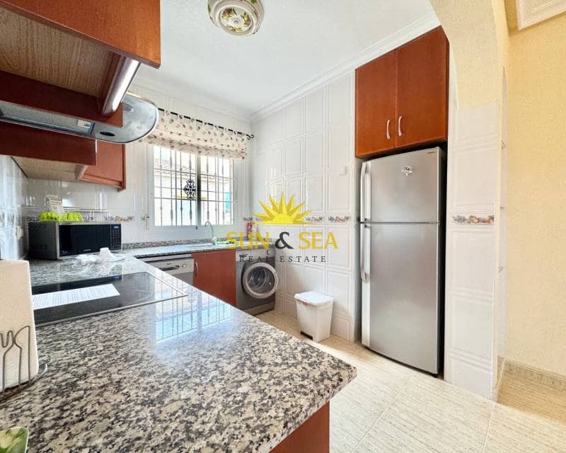 2 quarto Apartamento para arrendar em Cabo Roig com piscina - 950 € (Ref: 9631456)