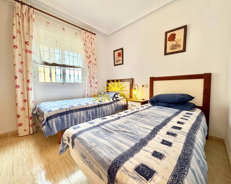 2 quarto Apartamento para arrendar em Cabo Roig com piscina - 950 € (Ref: 9631456)