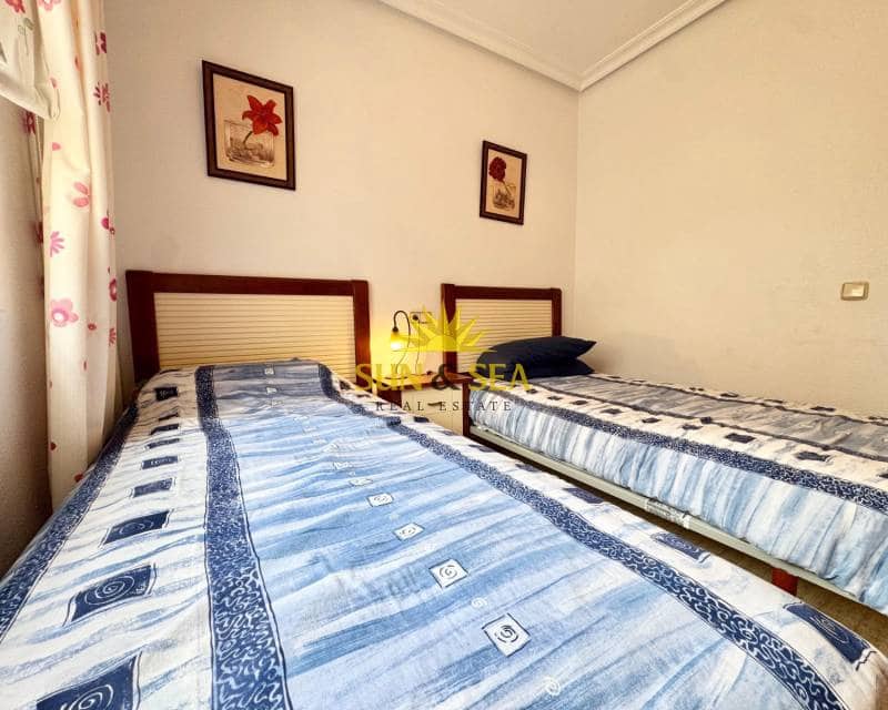 2 quarto Apartamento para arrendar em Cabo Roig com piscina - 950 € (Ref: 9631456)