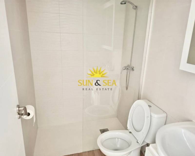 3 sypialnia Dom do wynajęcia w Gran Alacant z basenem - 1 100 € (Ref: 9634777)