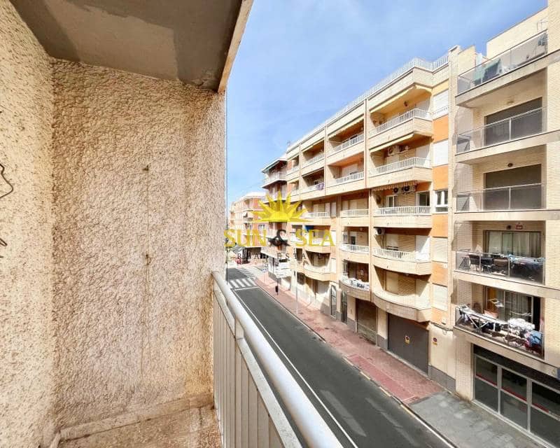 5 bedroom Apartment for holiday rental in Torrevieja - € 1,250 (Ref: 9640592)