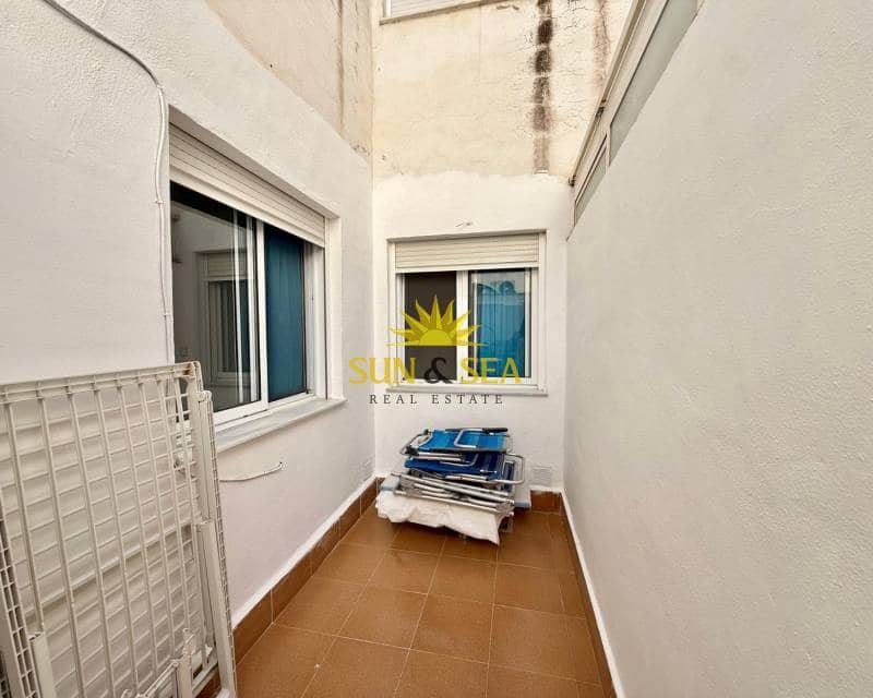 3 soverom Leilighet til leie i La Florida - € 950 (Ref: 9641055)