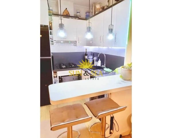 1 soveværelse Lejlighed til leje i Playa del Cura, Torrevieja - € 650 (Ref: 9645984)