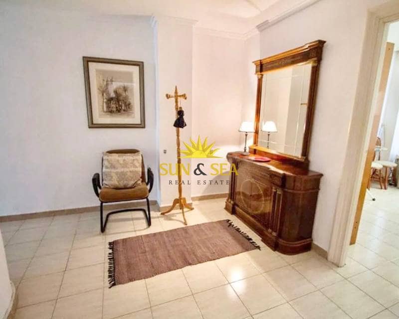 3 slaapkamer Appartement te huur in Guardamar del Segura - € 900 (Ref: 9649858)