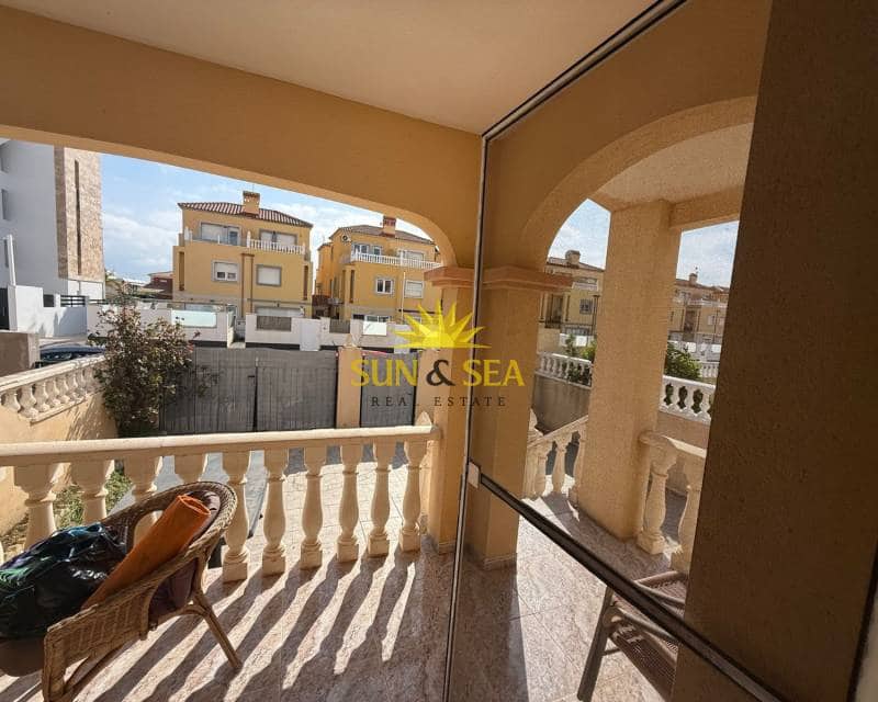 3 bedroom Villa for rent in Cabo Roig with pool - € 1,100 (Ref: 9650350)