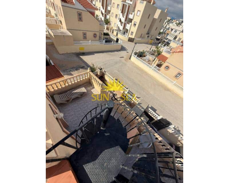 3 bedroom Villa for rent in Cabo Roig with pool - € 1,100 (Ref: 9650350)