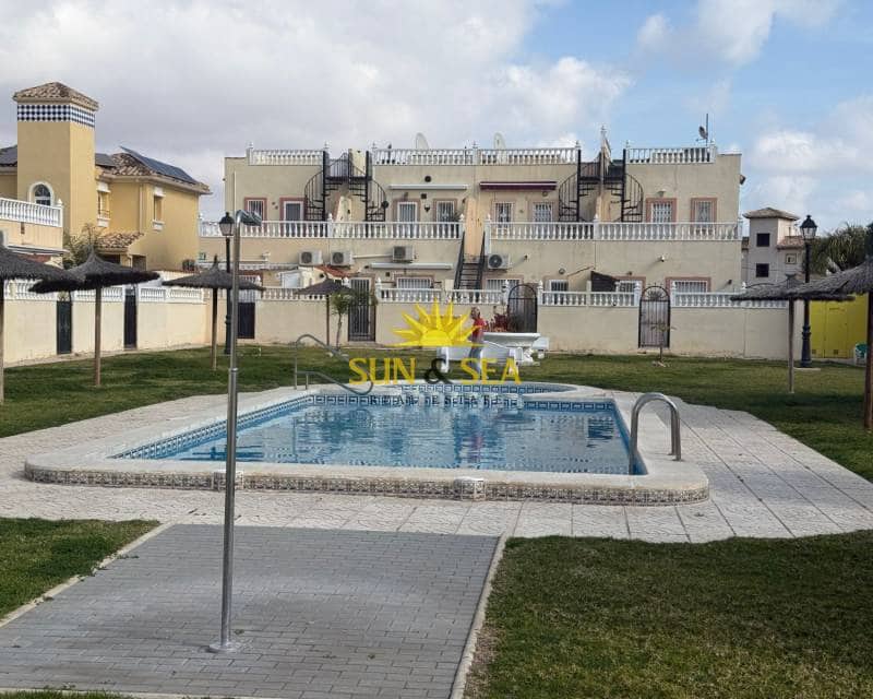 3 bedroom Villa for rent in Cabo Roig with pool - € 1,100 (Ref: 9650350)