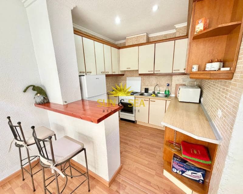 2 Zimmer Apartment zu vermieten in Torrevieja - 850 € (Ref: 9650830)