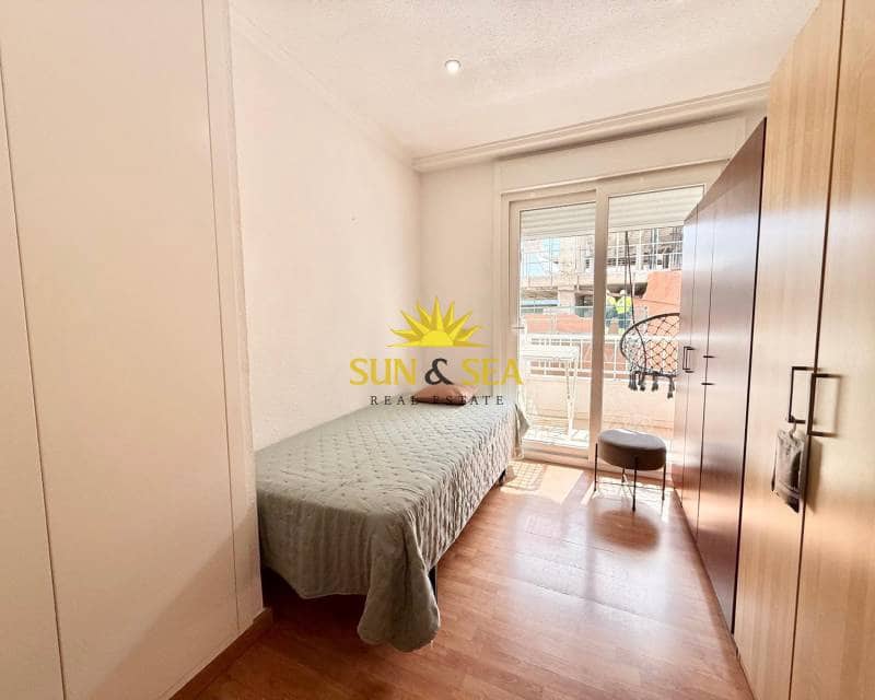 2 bedroom Apartment for rent in Torrevieja - € 850 (Ref: 9650830)