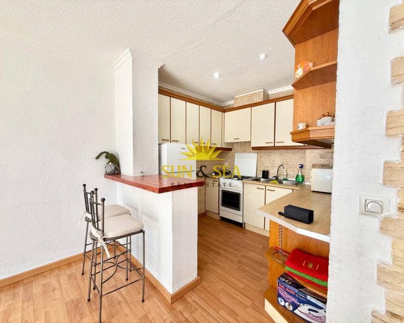 2 bedroom Apartment for rent in Torrevieja - € 850 (Ref: 9650830)