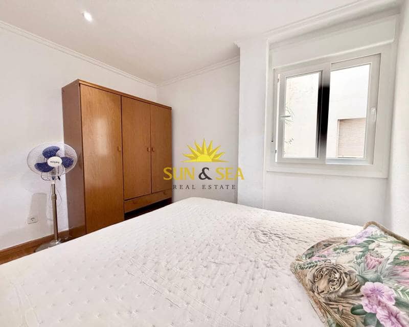 2 bedroom Apartment for rent in Torrevieja - € 850 (Ref: 9650830)