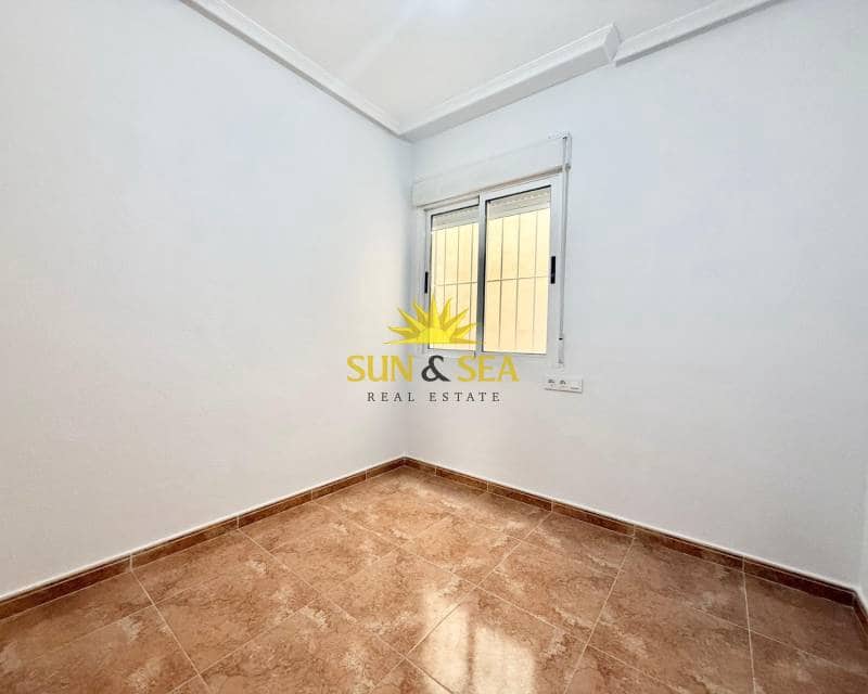 2 slaapkamer Appartement te huur in Los Montesinos met zwembad - € 800 (Ref: 9650831)