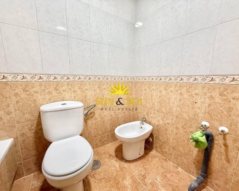 2 slaapkamer Appartement te huur in Los Montesinos met zwembad - € 800 (Ref: 9650831)