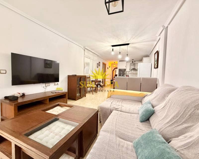 2 sovrum Lägenhet att hyra i Torrevieja - 850 € (Ref: 9650832)