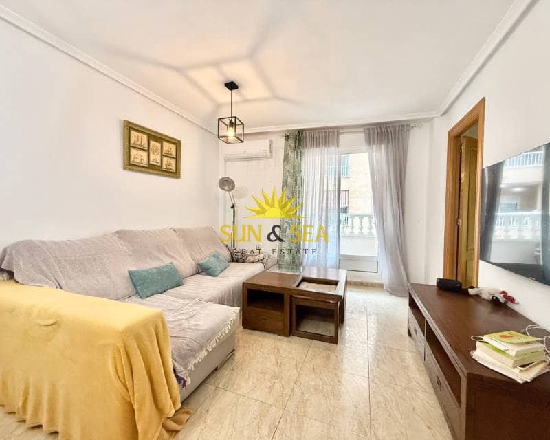 2 sovrum Lägenhet att hyra i Torrevieja - 850 € (Ref: 9650832)