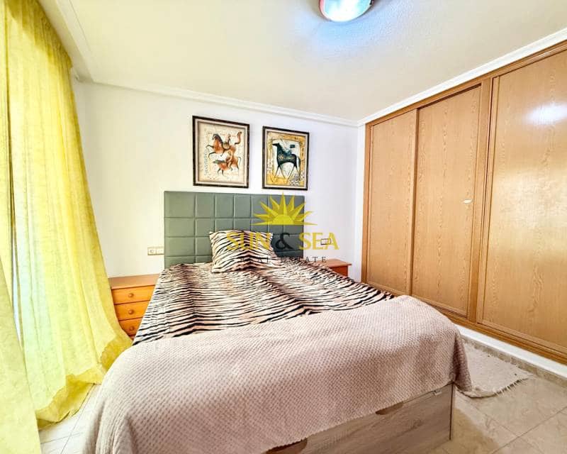 2 sovrum Lägenhet att hyra i Torrevieja - 850 € (Ref: 9650832)
