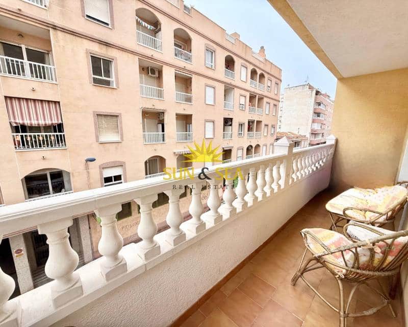 2 sovrum Lägenhet att hyra i Torrevieja - 850 € (Ref: 9650832)