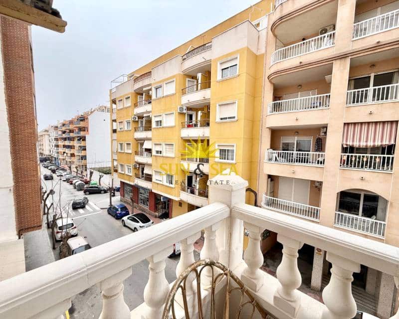 2 sovrum Lägenhet att hyra i Torrevieja - 850 € (Ref: 9650832)