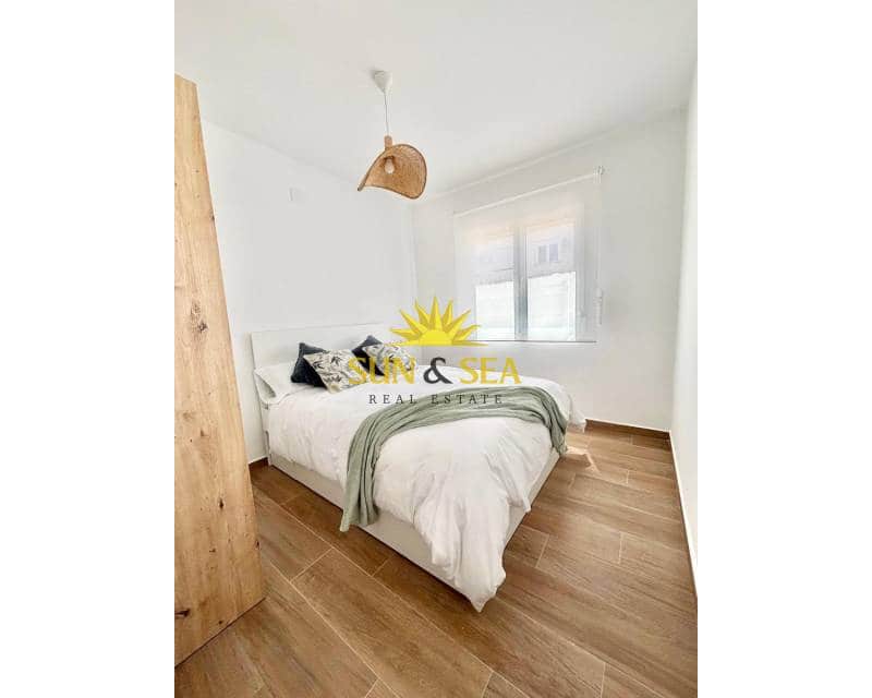 3 camera da letto Appartamento da affittare in Torrevieja - 1.300 € (Rif: 9652394)