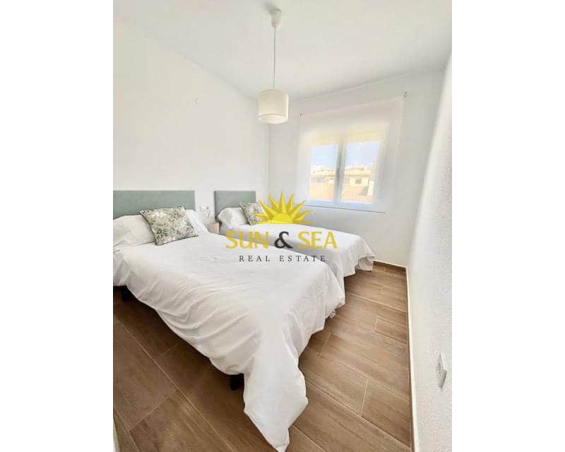 3 camera da letto Appartamento da affittare in Torrevieja - 1.300 € (Rif: 9652394)