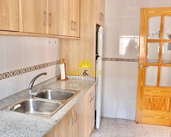 3 quarto Moradia para arrendar em San Pedro del Pinatar ciudad, San Pedro del Pinatar com garagem - 900 € (Ref: 9653020)