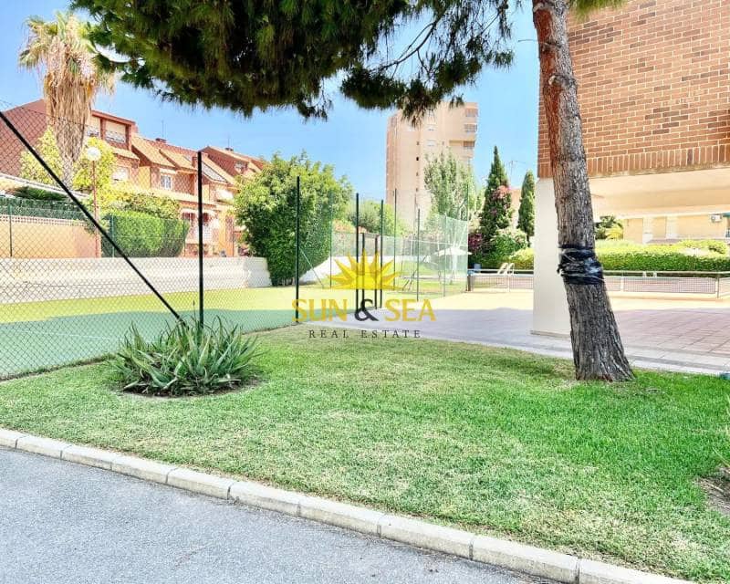 3 soverom Leilighet til salgs i Alicante by med svømmebasseng garasje - € 255 000 (Ref: 9656784)