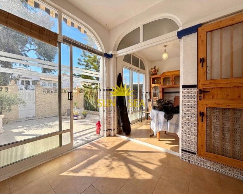 Casa de 3 habitaciones en La Mata en alquiler - 950 € (Ref: 9657902)