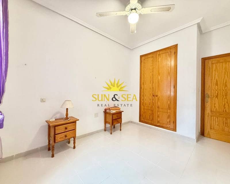 Casa de 3 habitaciones en La Mata en alquiler - 950 € (Ref: 9657902)