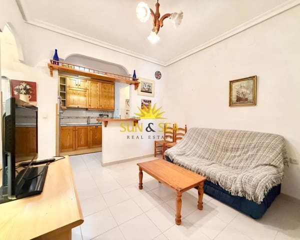 3 soveværelse Byhus til leje i Cañada del Molino, Torrevieja - € 950 (Ref: 9657902)