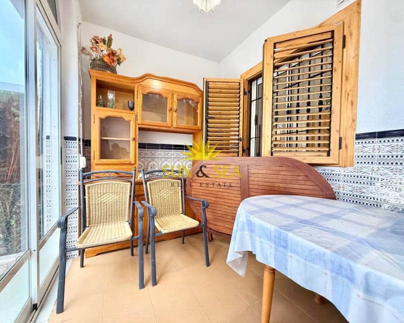 Casa de 3 habitaciones en La Mata en alquiler - 950 € (Ref: 9657902)