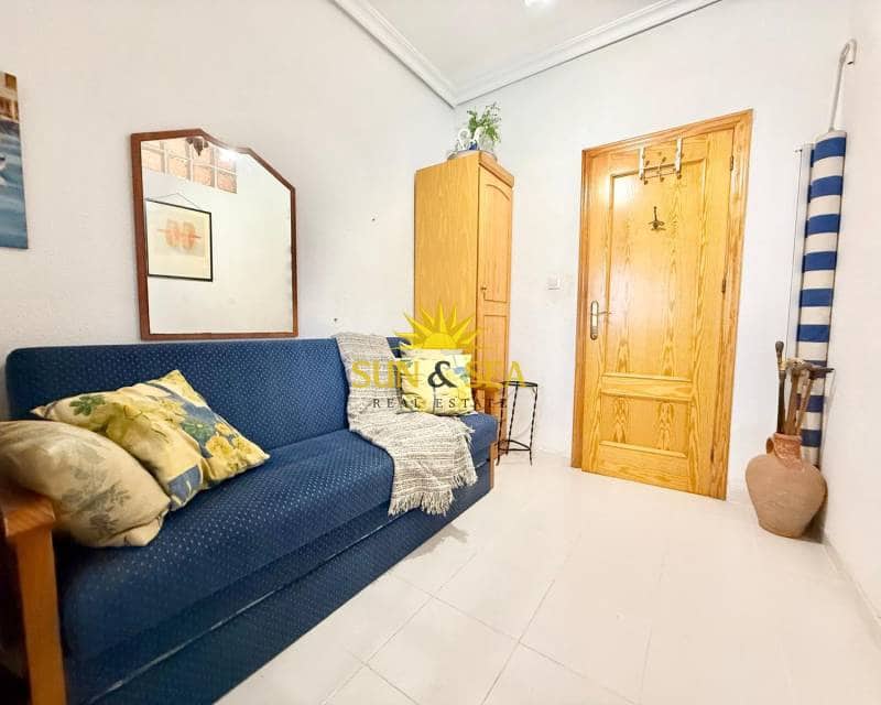 Casa de 3 habitaciones en La Mata en alquiler - 950 € (Ref: 9657902)