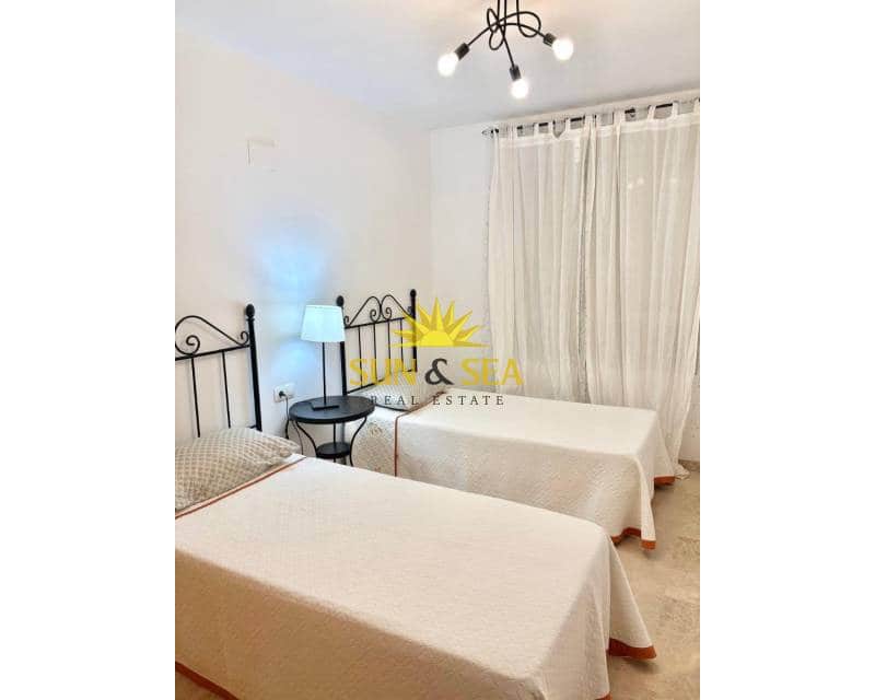 2 soverom Leilighet til leie i Denia - € 1 100 (Ref: 9664341)