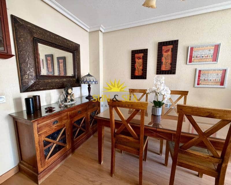 2 slaapkamer Appartement te huur in Torrevieja met garage - € 900 (Ref: 9665536)