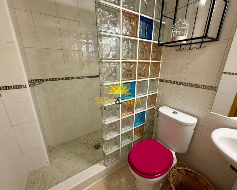 2 slaapkamer Appartement te huur in Torrevieja met garage - € 900 (Ref: 9665536)