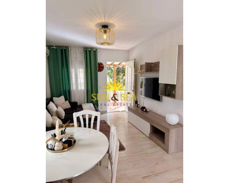 2 Zimmer Villa zu vermieten in La Florida mit Pool - 750 € (Ref: 9665538)