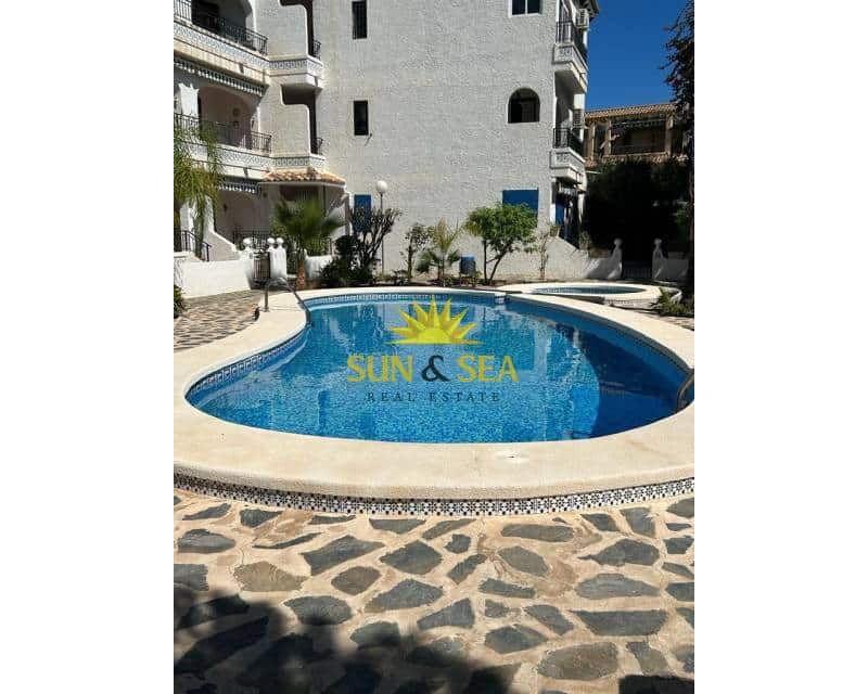 Maison de Ville de 2 chambres à louer à Cabo Roig avec piscine - 800 € (Ref: 9669591)